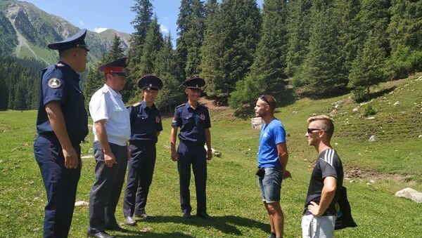 Работа туристической милиции в Иссык-Кульской области - Sputnik Кыргызстан