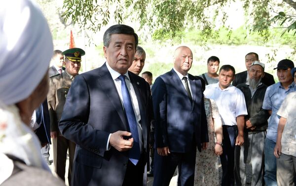 Он отметил, что увеличено число военнослужащих и сотрудников правоохранительных органов на территории сел, расположенных возле границы. - Sputnik Кыргызстан
