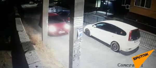 В Бишкеке угнали Honda Fit — момент попал на видео В Бишкеке угнали Honda Fit — момент попал на видео - Sputnik Кыргызстан