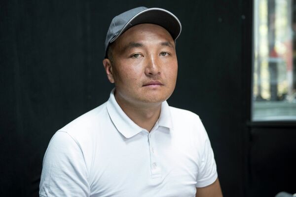 Атамдын жабыла турган конок үйүн эки турист кыз сактап калган. Гиддер менен маек - Sputnik Кыргызстан