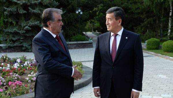 Визит президента Таджикистана Эмомали Рахмона в город Чолпон-Ата - Sputnik Кыргызстан