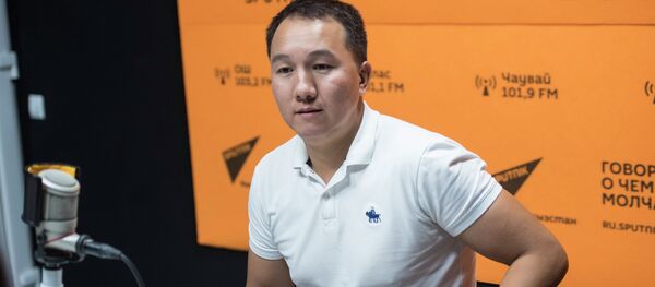 Москвадагы кыргыздардын Эл аралык ишкерлер ассоциациясынын негиздөөчүсү, Ишкер аудитория журналынын директору, Байхан ишкерлер клубунун жетекчиси жана AIKOL FC мушкерлер уюмунун президенти Кубанычбек Осмонбеков - Sputnik Кыргызстан