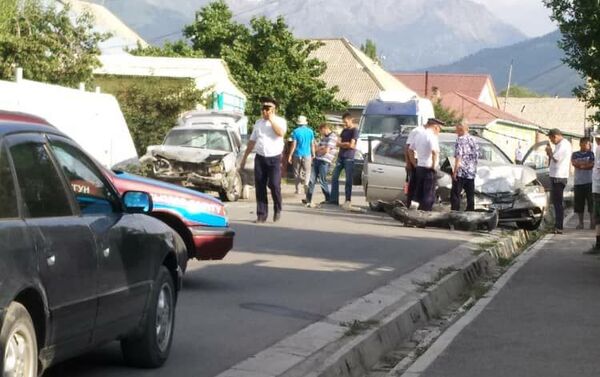ДТП произошло 24 июля примерно в 17:40 на улице Шабдан Баатыра - Sputnik Кыргызстан