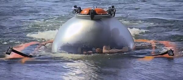 Путин в батискафе погрузился на дно моря к затонувшей подлодке — видео  - Sputnik Кыргызстан