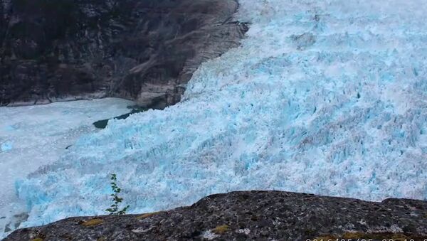 Ледники тают в 100 раз быстрее, чем полагали ученые, — пугающее видео - Sputnik Кыргызстан