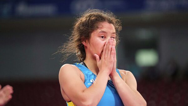 Обладательница серебряной медали среди юниоров по женской борьбе Калмира Билимбек кызы  - Sputnik Кыргызстан