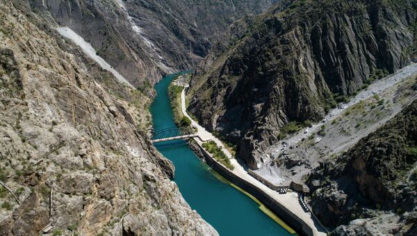 Низкий уровень воды в Токтогульском ГЭС - Sputnik Кыргызстан