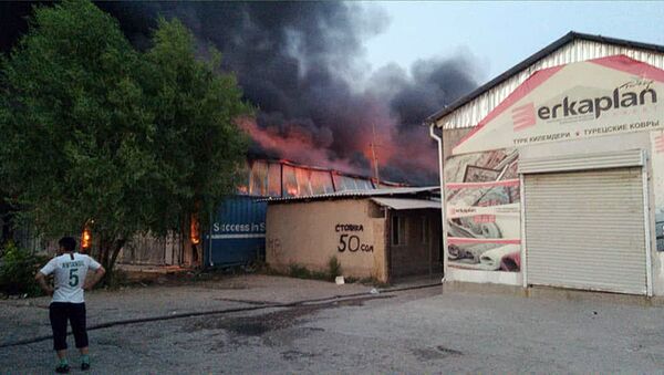 Пожар на складе в районе Дордоя - Sputnik Кыргызстан