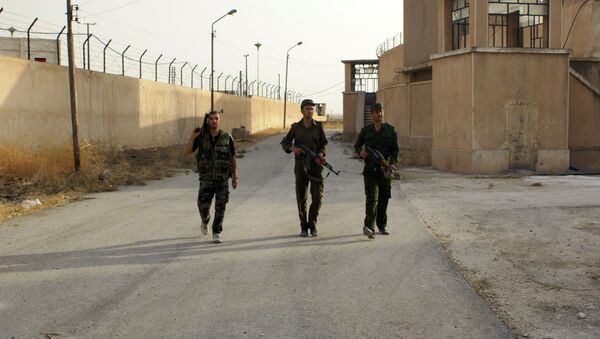 Сирийские военнослужащие патрулируют тюрьму. Архивное фото - Sputnik Кыргызстан