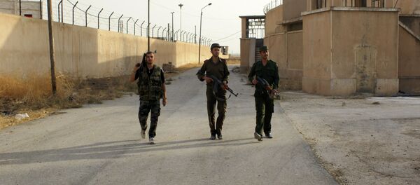 Сирийские военнослужащие патрулируют тюрьму. Архивное фото - Sputnik Кыргызстан
