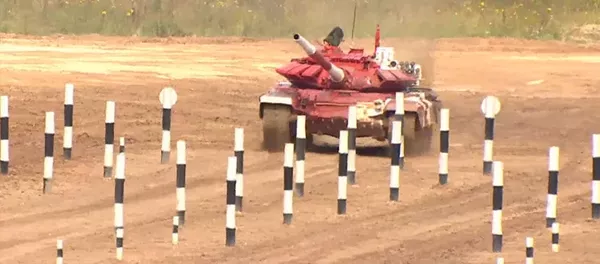 Видео заезда в танковом биатлоне, где кыргызстанцы стали вторыми Видео заезда в танковом биатлоне, где кыргызстанцы стали вторыми - Sputnik Кыргызстан