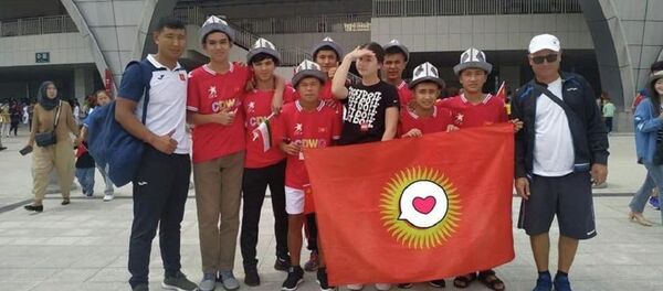 Ош шаарынын футбол боюнча өспүрүмдөр командасы Кытайдагы эл аралык турнирге катышууда - Sputnik Кыргызстан