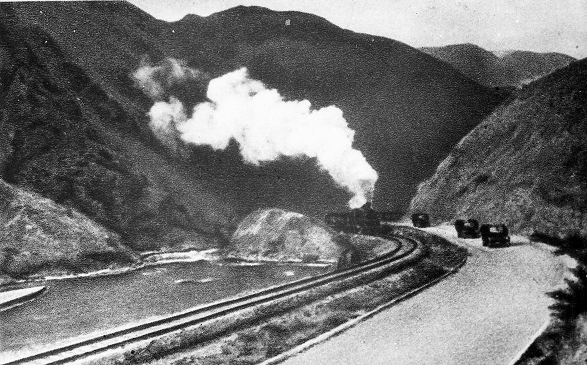 Строительство железной дороги в Кыргызстане - Sputnik Кыргызстан, 1920, 02.12.2023