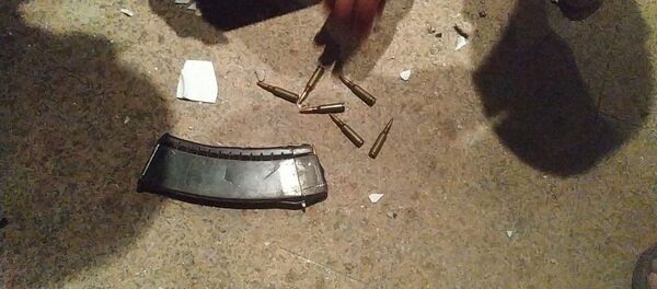 Штурм дома Алмазбека Атамбаева в селе Кой-Таш Штурм дома Алмазбека Атамбаева в селе Кой-Таш - Sputnik Кыргызстан