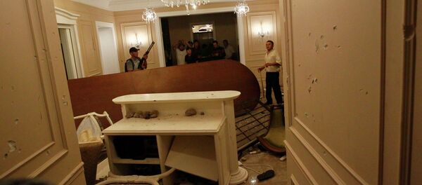 Атамбаевдин Кой-Таштагы үйүндөгү атайын операция. Архив - Sputnik Кыргызстан