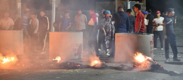 Штурм дома Алмазбека Атамбаева в селе Кой-Таш  - Sputnik Кыргызстан