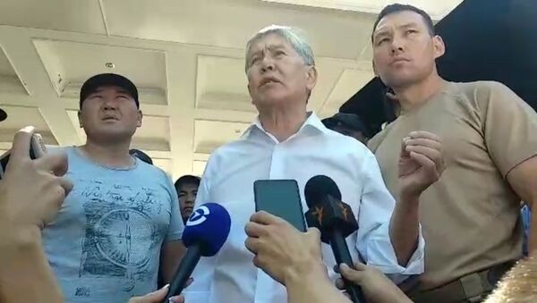 Атамбаев о штурме, пленных спецназовцах и митинге около ЖК в одном видео - Sputnik Кыргызстан