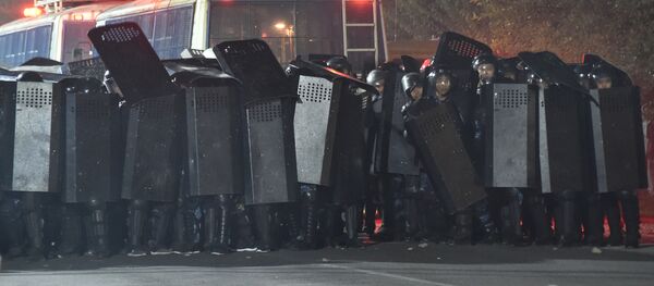 Штурм дома Атамбаева в селе Кой-Таш - Sputnik Кыргызстан