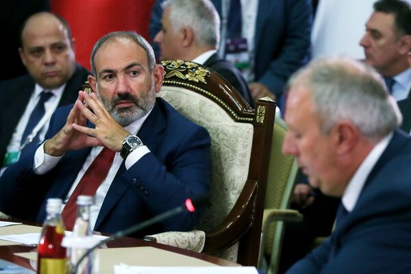 Неформальный взгляд на визит премьеров ЕАЭС в КР — коротко и только важное - Sputnik Кыргызстан