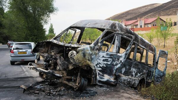 Последствия штурма дома Алмазбека Атамбаева в селе Кой-Таш - Sputnik Кыргызстан