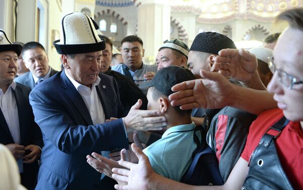 Сегодня, 11 августа, в Кыргызстане празднуют праздник жертвоприношения — Курман айт. - Sputnik Кыргызстан