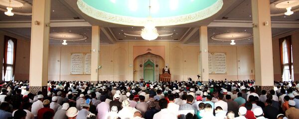 Праздничный намаз в честь Курман айта в Оше - Sputnik Кыргызстан