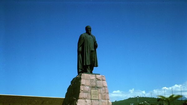 Памятник Абаю Кунанбаеву в Казахстане - Sputnik Кыргызстан