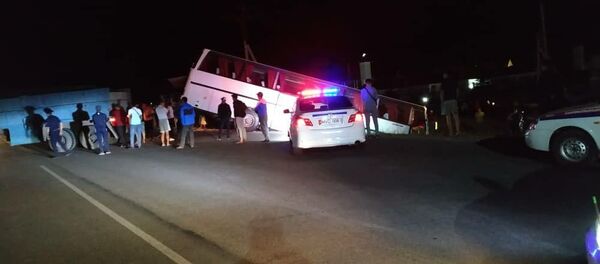 Ысык-Көлдө эс алуучуларды ташыган автобус жол кырсыгына кабылды - Sputnik Кыргызстан