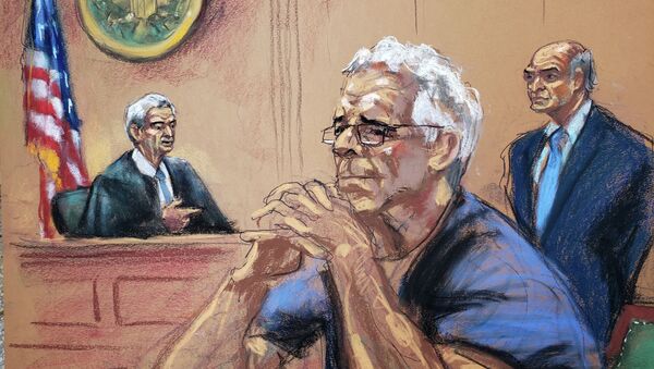Американский финансист Джеффри Эпштейн во время слушания по его делу в зале суда в Нью-Йорке, США, 31 июля 2019 года - Sputnik Кыргызстан
