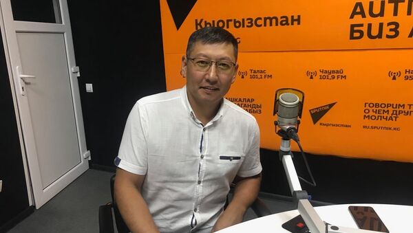 Руководитель административной службы Российско-Кыргызского Фонда развития Максат Сазыкулов - Sputnik Кыргызстан