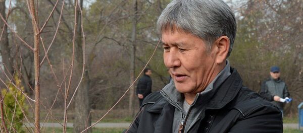 Субботник в Ботаническом саду Бишкека - Sputnik Кыргызстан