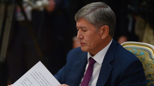 Бывший президент КР Алмазбек Атамбаев. Архивное фото - Sputnik Кыргызстан