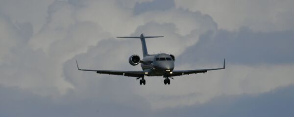 Cамолет заходит на посадку Cамолет заходит на посадку - Sputnik Кыргызстан