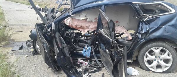 Последствия ДТП с участием трех авто в Суусамырской долине - Sputnik Кыргызстан