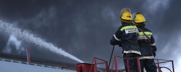 Крупный пожар на складе бытовой техники в Бишкеке - Sputnik Кыргызстан