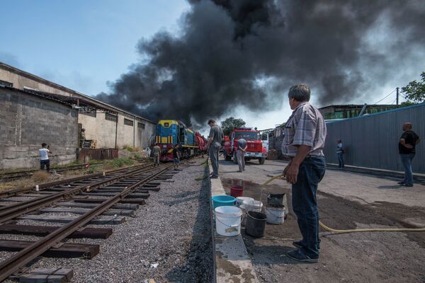 Крупный пожар на складе бытовой техники в Бишкеке - Sputnik Кыргызстан