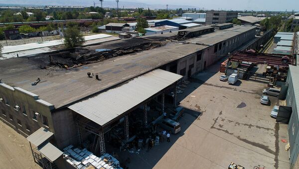 Что осталось от склада Beko после пожара — видео с дрона - Sputnik Кыргызстан