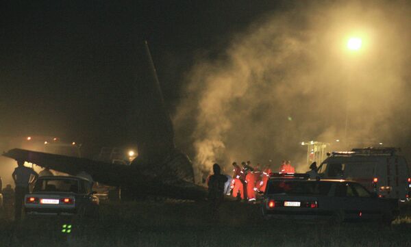 Ортодогу 65 киши тирүүлөй күйүп... 11 жыл мурун Жаңы-Жерге кулаган учак каргашасы Ортодогу 65 киши тирүүлөй күйүп... 11 жыл мурун Жаңы-Жерге кулаган учак каргашасы - Sputnik Кыргызстан