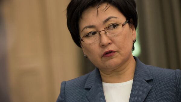 Министр образования КР Гульмира Кудайбердиева - Sputnik Кыргызстан