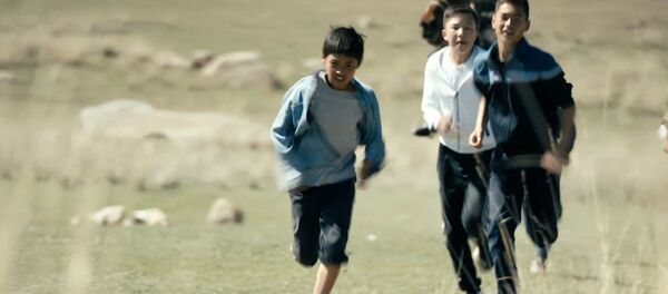 В Кыргызстане сняли фильм о трудной жизни подростка — трейлер В Кыргызстане сняли фильм о трудной жизни подростка — трейлер - Sputnik Кыргызстан