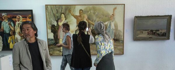 Открытие фондовой выставки В мире и согласии. День независимости Кыргызской Республики в Бишкеке - Sputnik Кыргызстан