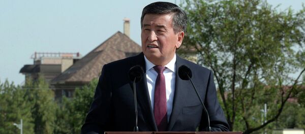 Президент КР Сооронбай Жээнбеков на открытии нового парка в южной части города Бишкек - Sputnik Кыргызстан