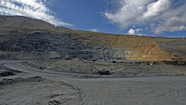 Деятельность горнодобывающей компании Kumtor Gold Company в Иссык-Кульской области - Sputnik Кыргызстан