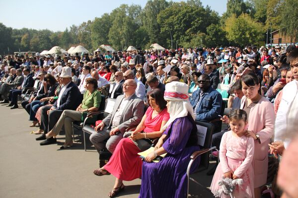 Городок из юрт — как в Москве отметили День независимости Кыргызстана. Фото Городок из юрт — как в Москве отметили День независимости Кыргызстана. Фото - Sputnik Кыргызстан