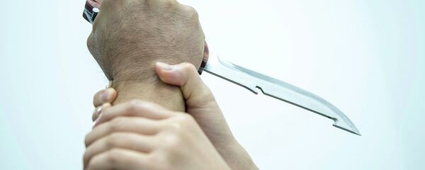 Случаи нападения на человека с ножом Случаи нападения на человека с ножом - Sputnik Кыргызстан