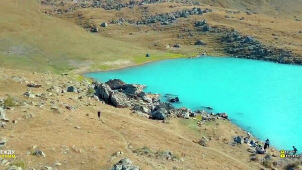 Эти места очаруют любого — аэросъемка озера и ущелья недалеко от Бишкека - Sputnik Кыргызстан