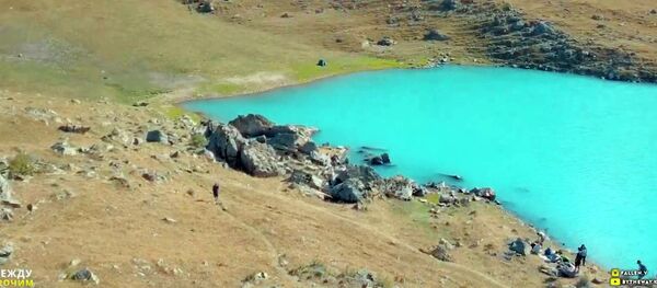 Эти места очаруют любого — аэросъемка озера и ущелья недалеко от Бишкека - Sputnik Кыргызстан