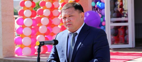 Рабочая поездка Дастанбека Джумабекова по Нарынской области Рабочая поездка Дастанбека Джумабекова по Нарынской области - Sputnik Кыргызстан