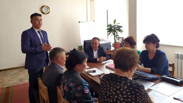 Назначение нового директора школы №6 в Караколе - Sputnik Кыргызстан