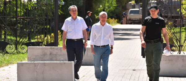 Атамбаевди түрмөгө киргизген жол. Кой-Таштан абакка чейинки видео - Sputnik Кыргызстан